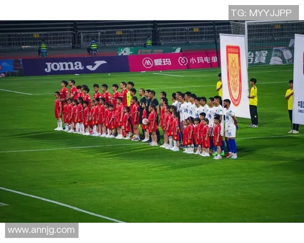 重庆足球队力压群雄荣登足球力量排行榜首位